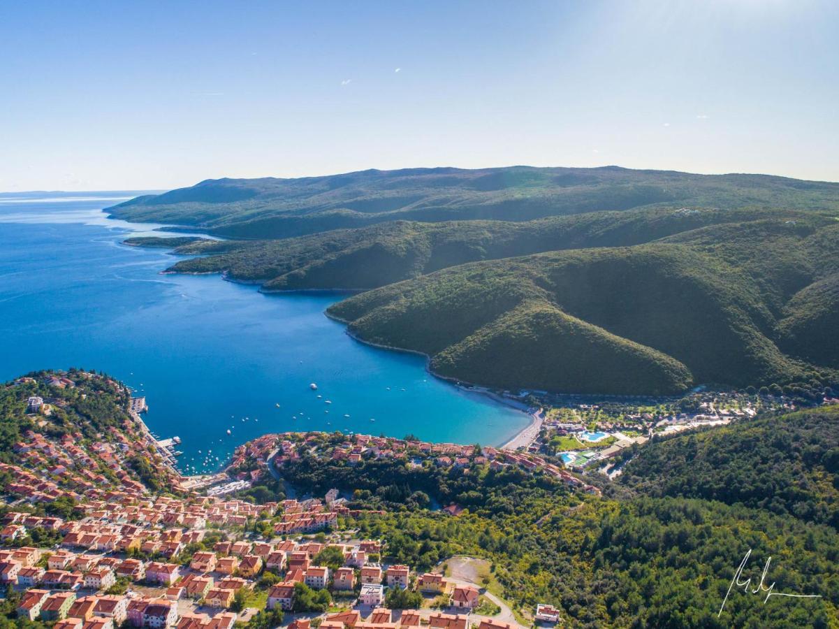 Apartment Suzie Q - Intermezzo With Sea View Rabac Luaran gambar